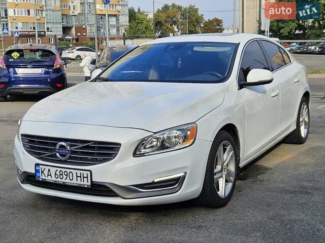Білий Вольво С60, об'ємом двигуна 2.5 л та пробігом 208 тис. км за 11700 $, фото 1 на Automoto.ua