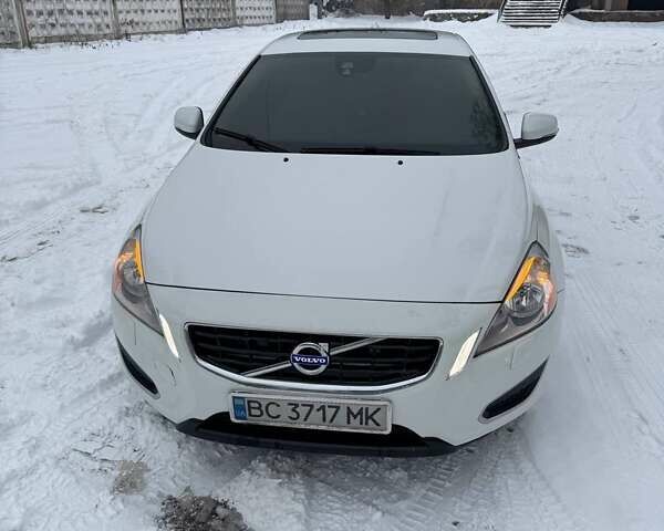 Білий Вольво С60, об'ємом двигуна 2.52 л та пробігом 103 тис. км за 12200 $, фото 1 на Automoto.ua