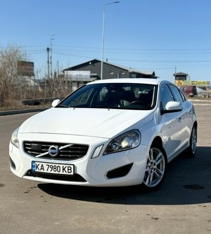 Белый Вольво С60, объемом двигателя 1.56 л и пробегом 265 тыс. км за 10800 $, фото 1 на Automoto.ua