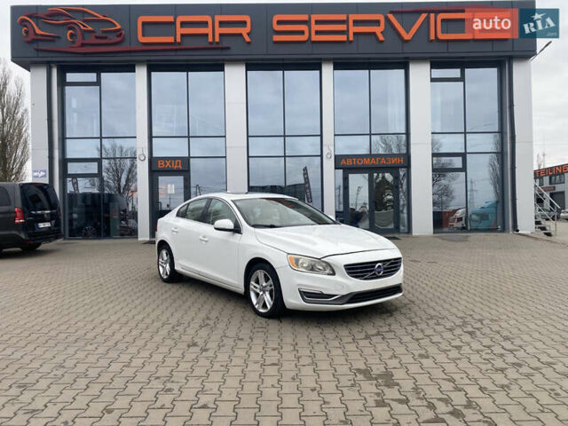 Белый Вольво С60, объемом двигателя 2 л и пробегом 260 тыс. км за 8300 $, фото 1 на Automoto.ua