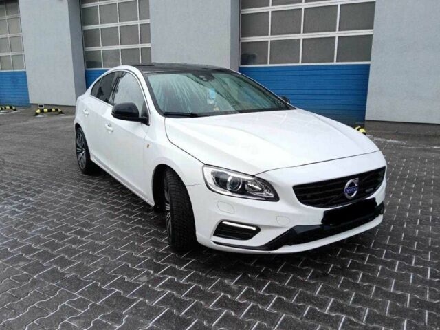 Белый Вольво С60, объемом двигателя 2 л и пробегом 220 тыс. км за 7900 $, фото 1 на Automoto.ua