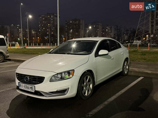 Білий Вольво С60, об'ємом двигуна 1.97 л та пробігом 146 тис. км за 9900 $, фото 1 на Automoto.ua