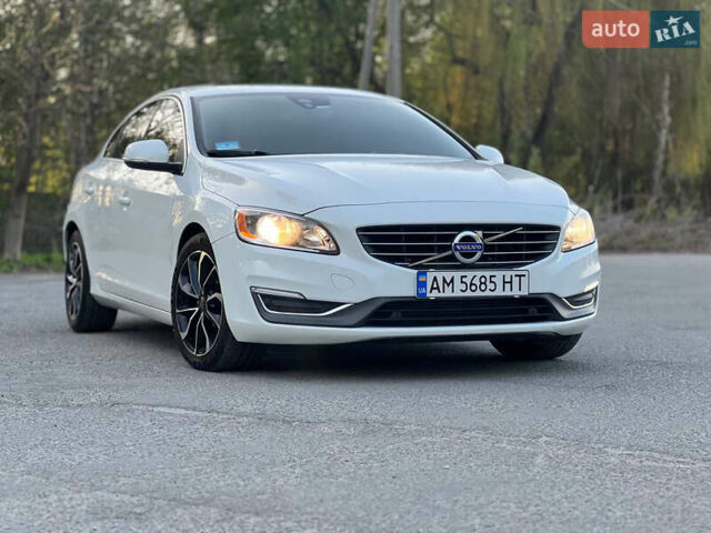 Белый Вольво С60, объемом двигателя 1.97 л и пробегом 246 тыс. км за 12200 $, фото 1 на Automoto.ua