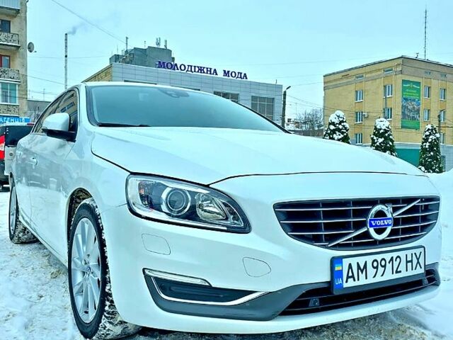 Білий Вольво С60, об'ємом двигуна 1.6 л та пробігом 226 тис. км за 12500 $, фото 1 на Automoto.ua