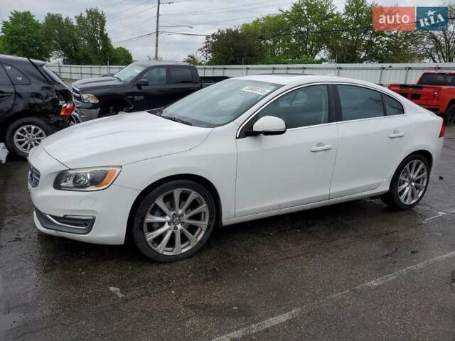 Белый Вольво С60, объемом двигателя 2 л и пробегом 109 тыс. км за 3000 $, фото 1 на Automoto.ua