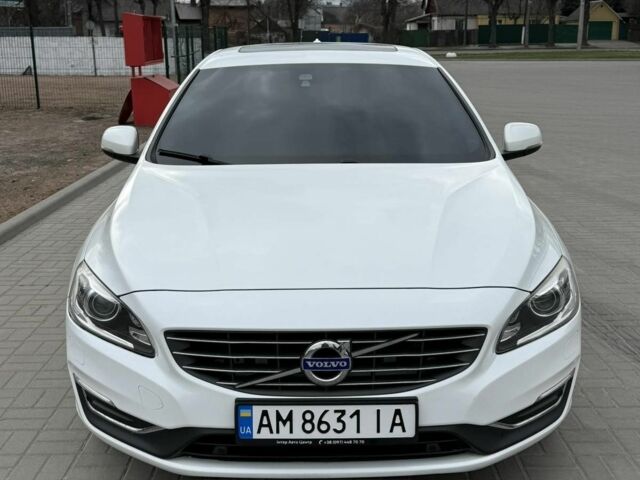 Белый Вольво С60, объемом двигателя 2 л и пробегом 190 тыс. км за 15053 $, фото 1 на Automoto.ua