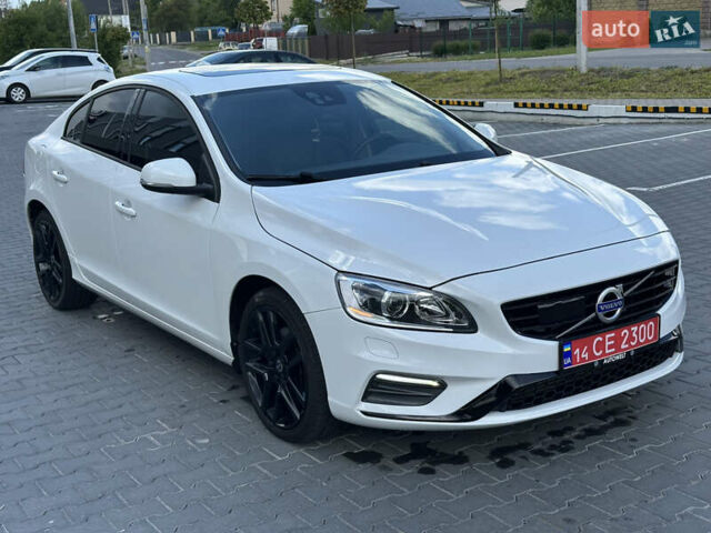 Белый Вольво С60, объемом двигателя 2 л и пробегом 237 тыс. км за 12700 $, фото 1 на Automoto.ua