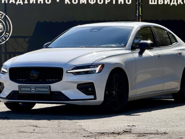 Белый Вольво С60, объемом двигателя 20 л и пробегом 49 тыс. км за 28000 $, фото 1 на Automoto.ua