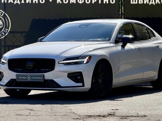 Белый Вольво С60, объемом двигателя 2 л и пробегом 49 тыс. км за 28000 $, фото 1 на Automoto.ua