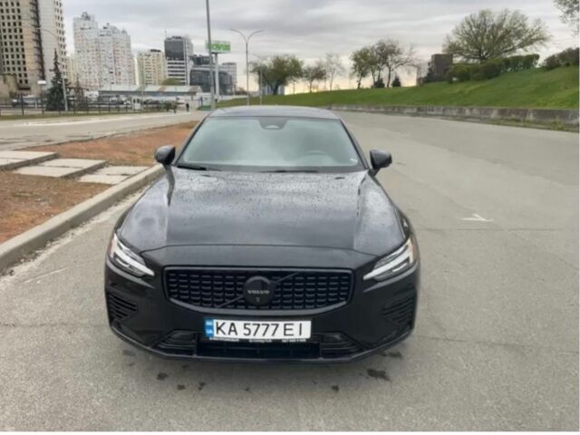 Чорний Вольво С60, об'ємом двигуна 2 л та пробігом 100 тис. км за 35062 $, фото 1 на Automoto.ua