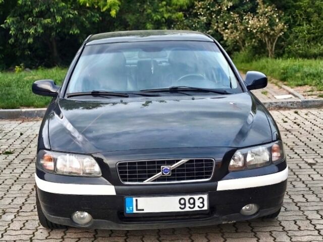 Чорний Вольво С60, об'ємом двигуна 2.4 л та пробігом 255 тис. км за 1400 $, фото 1 на Automoto.ua