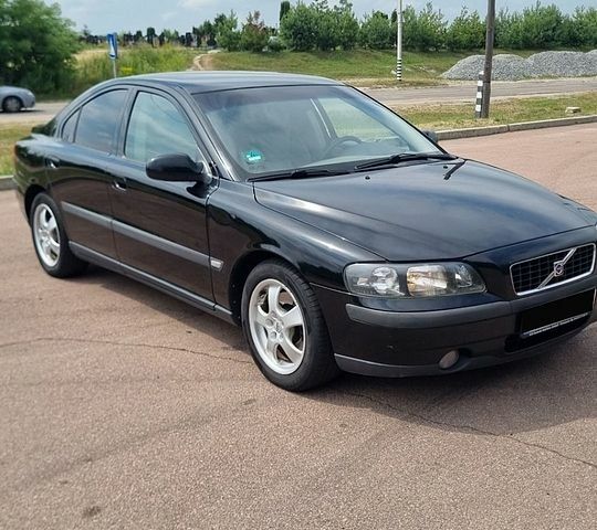 Чорний Вольво С60, об'ємом двигуна 2.4 л та пробігом 306 тис. км за 4100 $, фото 1 на Automoto.ua
