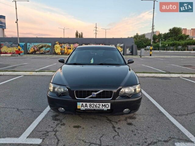 Черный Вольво С60, объемом двигателя 1.98 л и пробегом 379 тыс. км за 6200 $, фото 1 на Automoto.ua