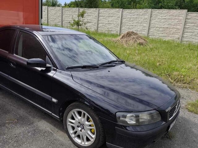 Черный Вольво С60, объемом двигателя 2.4 л и пробегом 362 тыс. км за 3568 $, фото 1 на Automoto.ua
