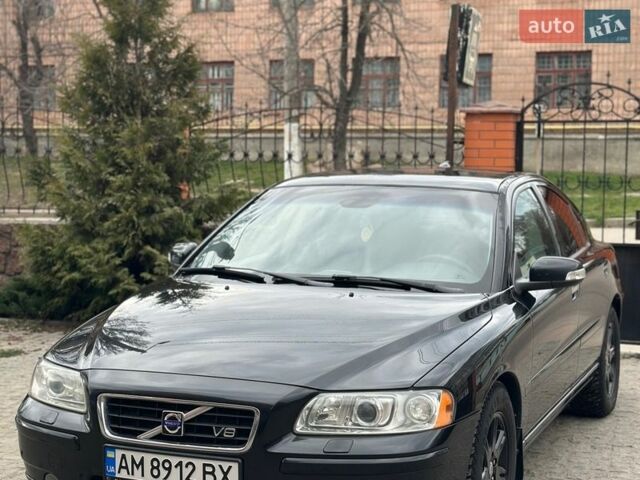 Черный Вольво С60, объемом двигателя 2.44 л и пробегом 231 тыс. км за 8500 $, фото 1 на Automoto.ua