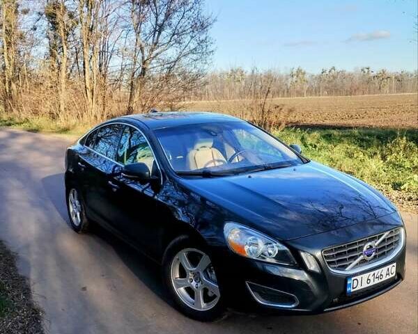 Чорний Вольво С60, об'ємом двигуна 2.5 л та пробігом 337 тис. км за 9400 $, фото 1 на Automoto.ua
