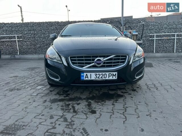Черный Вольво С60, объемом двигателя 2.52 л и пробегом 369 тыс. км за 10300 $, фото 1 на Automoto.ua