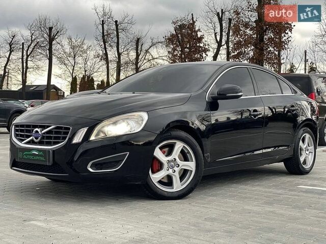 Черный Вольво С60, объемом двигателя 2.5 л и пробегом 120 тыс. км за 10990 $, фото 1 на Automoto.ua