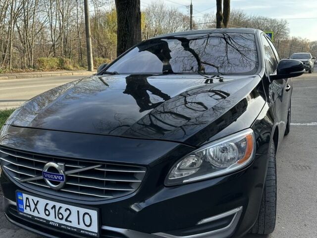 Черный Вольво С60, объемом двигателя 2.5 л и пробегом 304 тыс. км за 9400 $, фото 1 на Automoto.ua