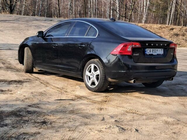 Черный Вольво С60, объемом двигателя 2.5 л и пробегом 200 тыс. км за 11500 $, фото 1 на Automoto.ua