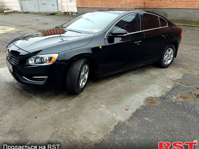 Черный Вольво С60, объемом двигателя 2.5 л и пробегом 100 тыс. км за 14999 $, фото 1 на Automoto.ua