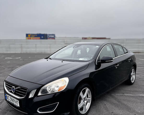 Черный Вольво С60, объемом двигателя 2.5 л и пробегом 138 тыс. км за 7900 $, фото 1 на Automoto.ua