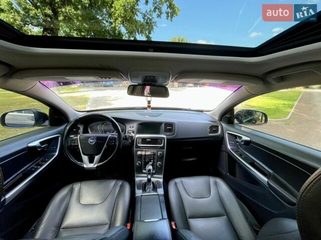 Черный Вольво С60, объемом двигателя 2 л и пробегом 215 тыс. км за 12800 $, фото 1 на Automoto.ua