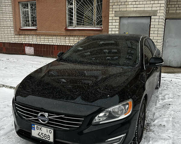 Черный Вольво С60, объемом двигателя 2 л и пробегом 194 тыс. км за 13199 $, фото 1 на Automoto.ua