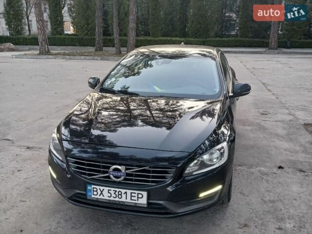 Чорний Вольво С60, об'ємом двигуна 1.56 л та пробігом 196 тис. км за 11200 $, фото 1 на Automoto.ua
