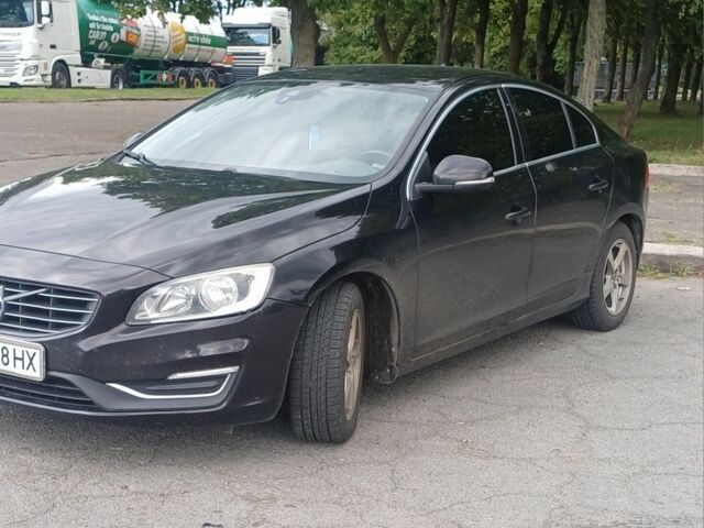 Черный Вольво С60, объемом двигателя 2 л и пробегом 284 тыс. км за 9750 $, фото 1 на Automoto.ua
