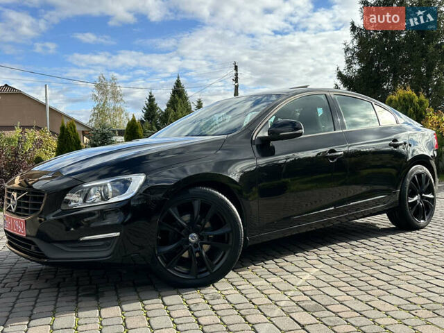 Черный Вольво С60, объемом двигателя 2 л и пробегом 237 тыс. км за 14750 $, фото 1 на Automoto.ua
