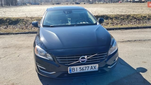 Черный Вольво С60, объемом двигателя 1.97 л и пробегом 115 тыс. км за 15500 $, фото 1 на Automoto.ua
