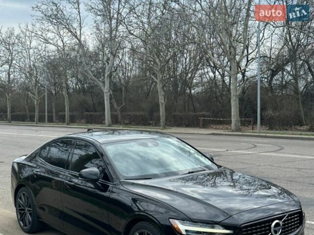 Черный Вольво С60, объемом двигателя 1.97 л и пробегом 89 тыс. км за 22500 $, фото 1 на Automoto.ua