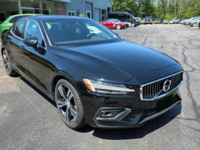 Черный Вольво С60, объемом двигателя 2 л и пробегом 44 тыс. км за 16000 $, фото 1 на Automoto.ua