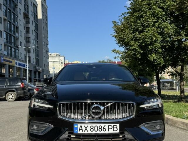 Черный Вольво С60, объемом двигателя 2 л и пробегом 115 тыс. км за 22267 $, фото 1 на Automoto.ua