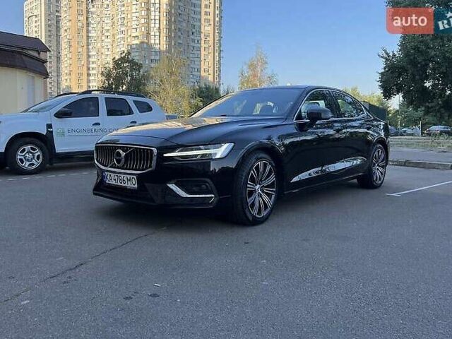 Вольво С60 2019 у Києві на Automoto.ua Чорний Вольво С60, об'ємом двигуна 1.97 л та пробігом 62 тис. км за 25100 $, фото 1 на Automoto.ua