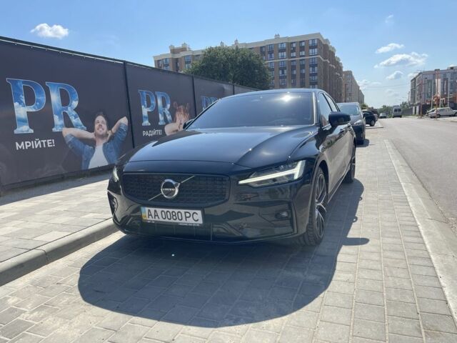 Чорний Вольво С60, об'ємом двигуна 2 л та пробігом 19 тис. км за 34500 $, фото 1 на Automoto.ua