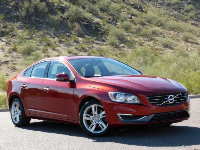 Красный Вольво С60, объемом двигателя 2 л и пробегом 75 тыс. км за 1500 $, фото 1 на Automoto.ua