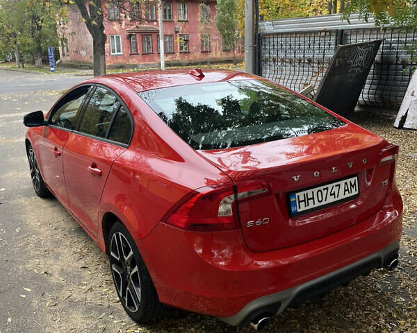 Червоний Вольво С60, об'ємом двигуна 2 л та пробігом 162 тис. км за 15000 $, фото 1 на Automoto.ua