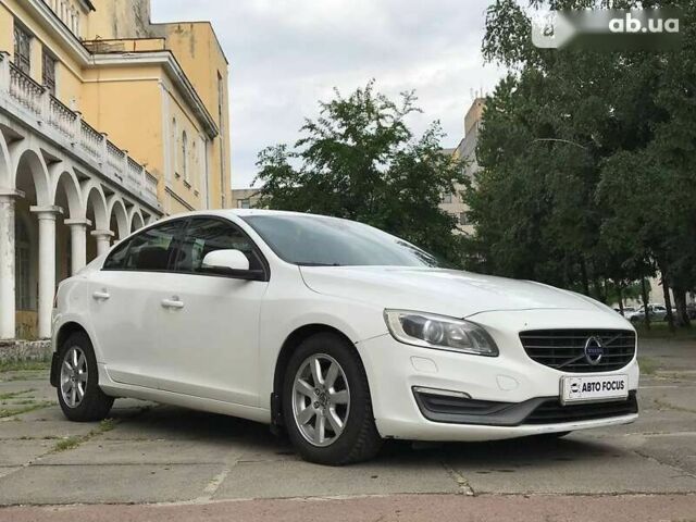 Вольво С60, объемом двигателя 1.6 л и пробегом 291 тыс. км за 12590 $, фото 1 на Automoto.ua