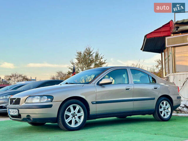 Вольво С60, объемом двигателя 2.4 л и пробегом 220 тыс. км за 3800 $, фото 1 на Automoto.ua