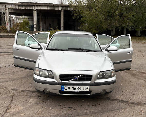 Вольво С60, объемом двигателя 2.4 л и пробегом 373 тыс. км за 4300 $, фото 1 на Automoto.ua