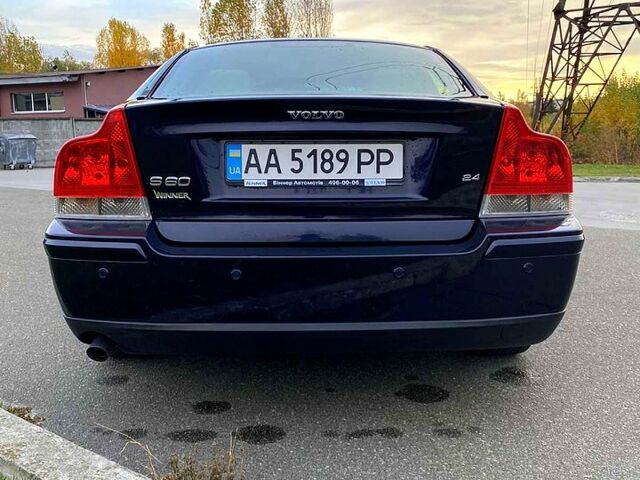 Вольво С60, объемом двигателя 2.4 л и пробегом 248 тыс. км за 6300 $, фото 1 на Automoto.ua