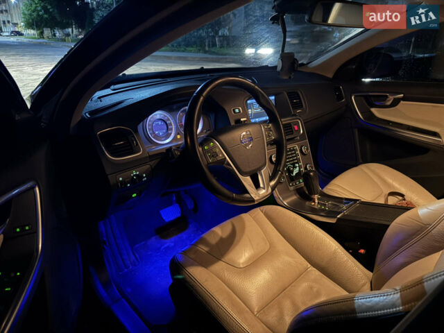 Вольво С60, объемом двигателя 1.98 л и пробегом 180 тыс. км за 11500 $, фото 1 на Automoto.ua