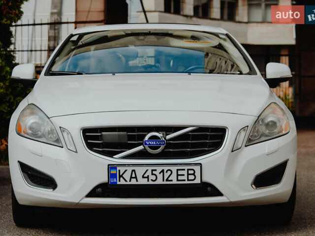 Вольво С60, об'ємом двигуна 2.95 л та пробігом 225 тис. км за 10500 $, фото 1 на Automoto.ua