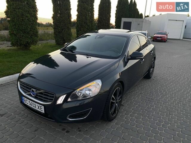 Вольво С60, объемом двигателя 2.4 л и пробегом 280 тыс. км за 9450 $, фото 1 на Automoto.ua