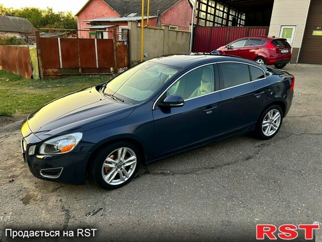 Вольво С60, об'ємом двигуна 2.5 л та пробігом 195 тис. км за 12000 $, фото 1 на Automoto.ua