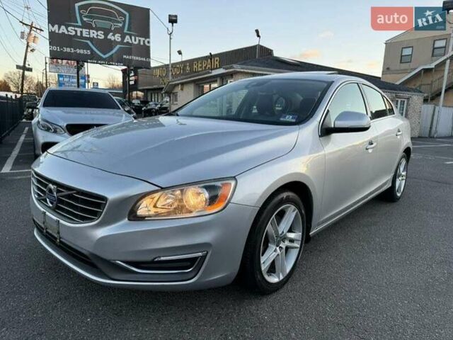 Вольво С60, объемом двигателя 2 л и пробегом 162 тыс. км за 2000 $, фото 1 на Automoto.ua