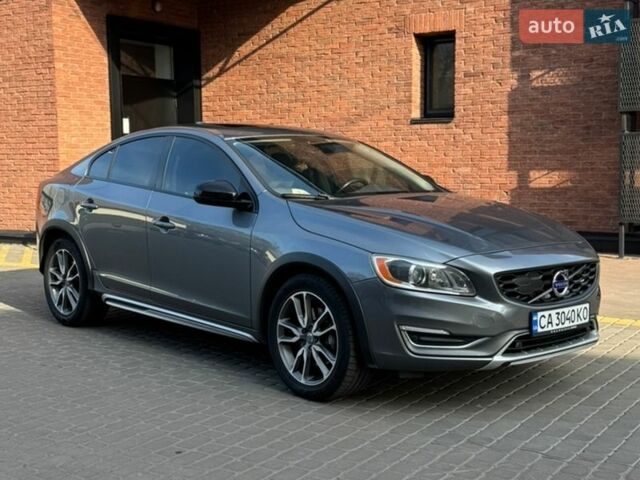 Вольво С60, объемом двигателя 2.5 л и пробегом 145 тыс. км за 14800 $, фото 1 на Automoto.ua