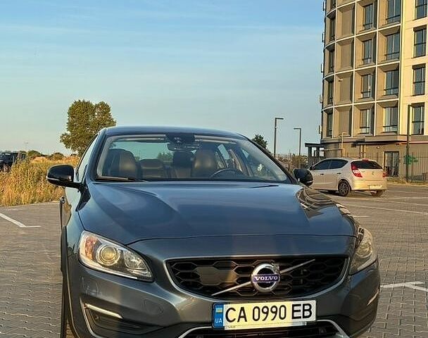 Вольво С60, объемом двигателя 2.4 л и пробегом 170 тыс. км за 20000 $, фото 1 на Automoto.ua